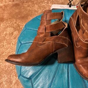 Freebird leather buckle boots size 8